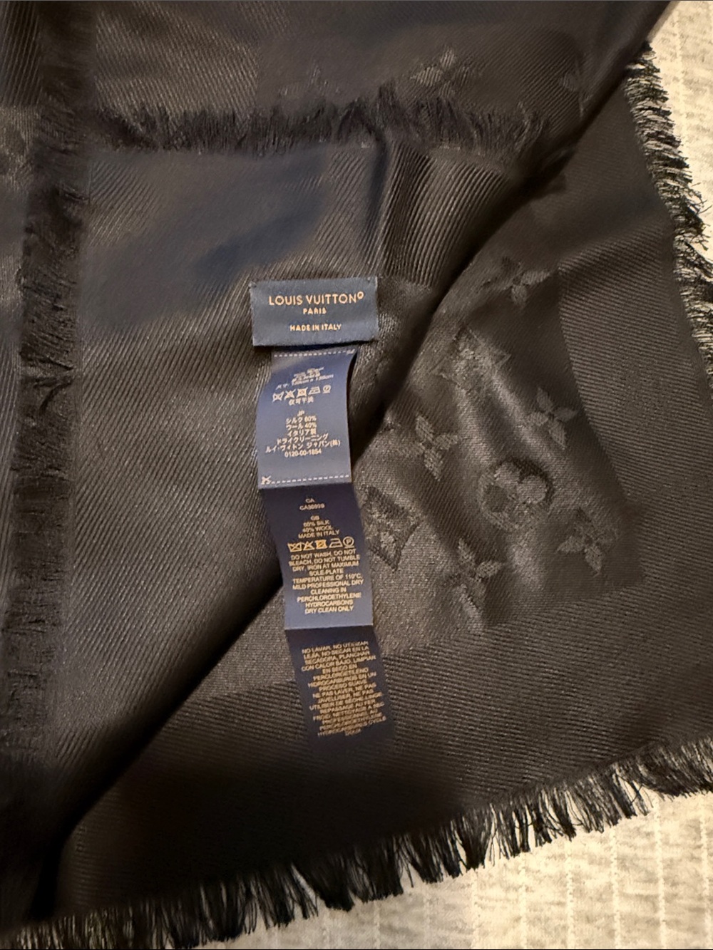 Louis Vuitton Black Monogram Shawl - Picture 2 of 5